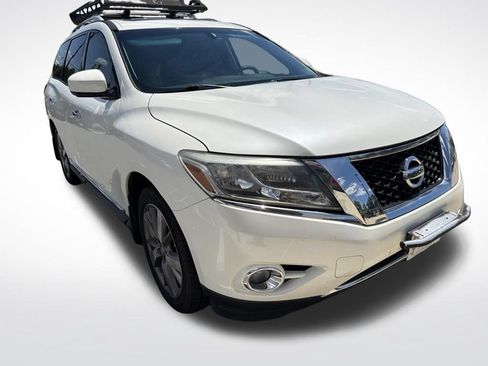 Used 2015 Nissan Pathfinder Platinum AWD/4WD image 2