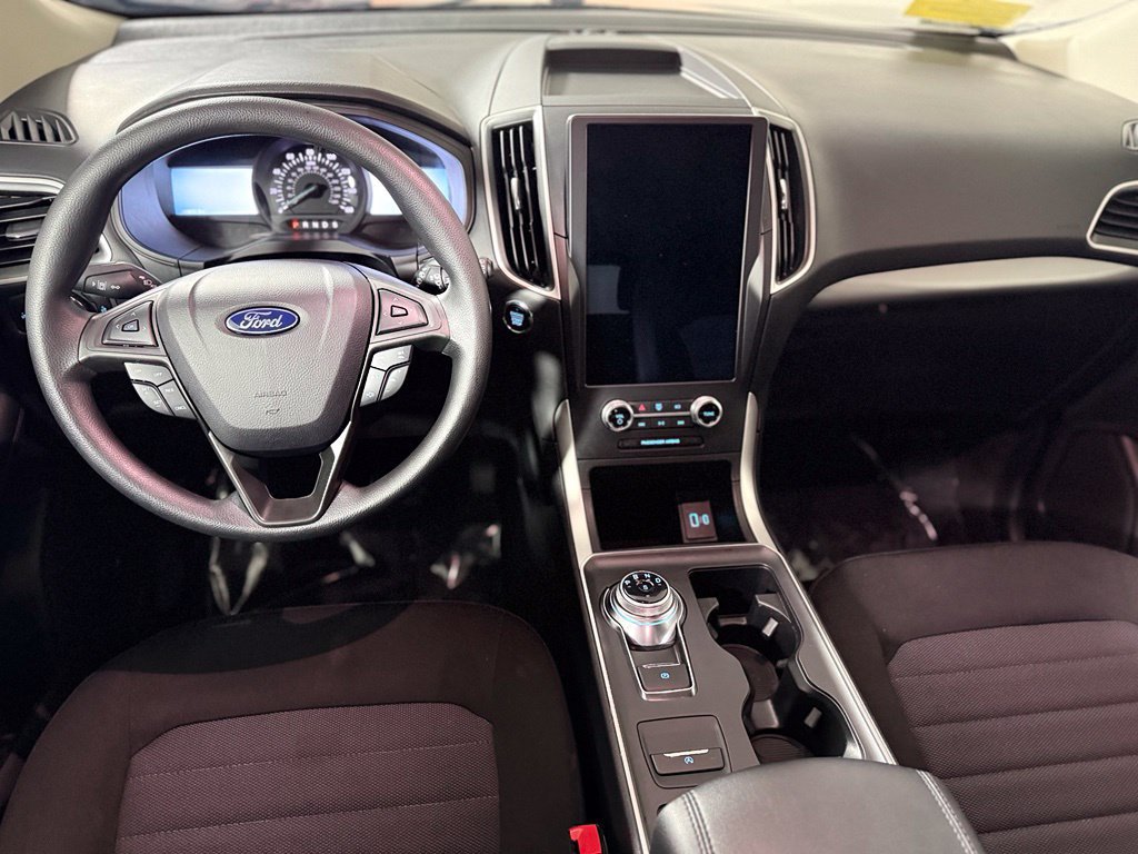 Used 2024 Ford Edge SE AWD/4WD image 11