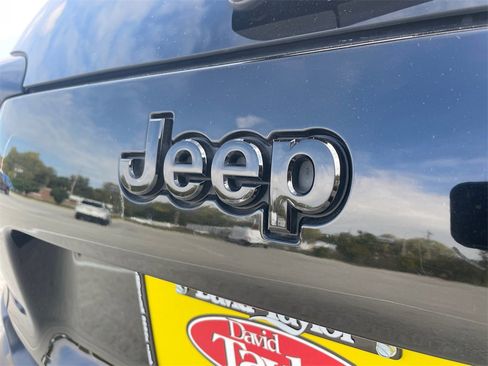 Used 2021 Jeep Cherokee Latitude Plus image 47