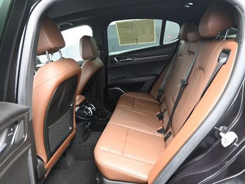 Used 2023 Alfa Romeo Stelvio Ti AWD/4WD image 14
