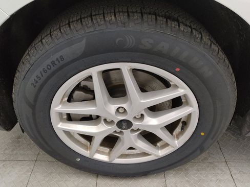 Used 2024 Ford Edge SEL image 31