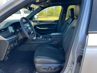 New 2026 Jeep Grand Cherokee Altitude