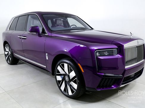 Used 2025 Rolls-Royce Cullinan image 6