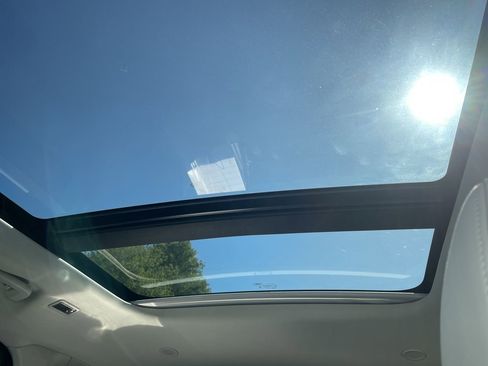 Used 2023 Land Rover Range Rover Velar S image 16