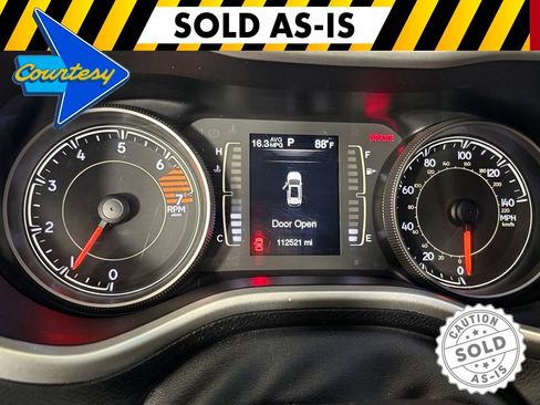 Used 2018 Jeep Cherokee Latitude Plus w/ Comfort/Convenience Group FWD image 23