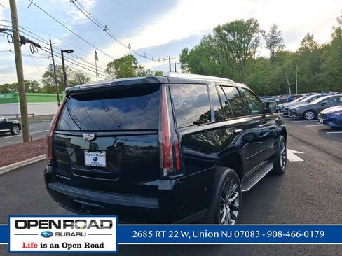 Used 2020 Cadillac Escalade Luxury w/ Escalade Sport Edition RWD image 13