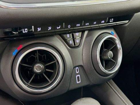 Used 2023 Chevrolet Blazer LT FWD image 22