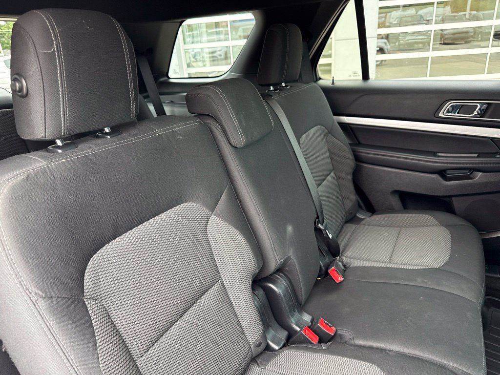 Used 2016 Ford Explorer XLT w/ Equipment Group 201A FWD image 83