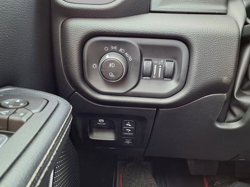 New 2026 RAM 1500 Laramie w/ Laramie Southwest Edition AWD/4WD image 15