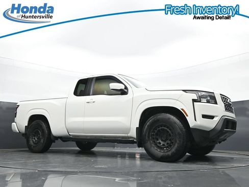Used 2024 Nissan Frontier SV RWD image 26
