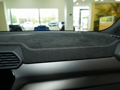 Used 2023 Lamborghini Urus Performante AWD/4WD image 75