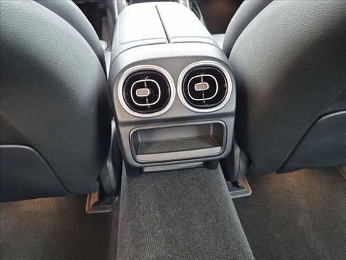Used 2022 Mercedes-Benz C 300 Sedan image 16