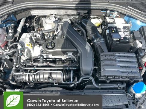 Used 2025 Volkswagen Jetta SE FWD image 28