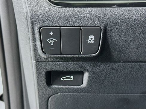 Used 2025 Kia K5 LXS image 16