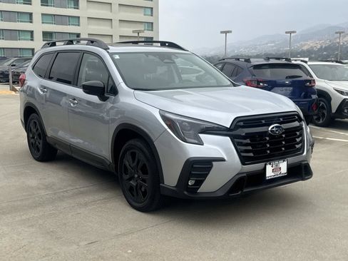 Certified 2025 Subaru Ascent Bronze Edition w/ Popular Package #2 AWD/4WD image 3