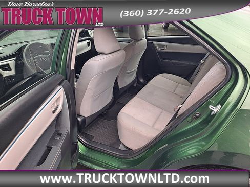 Used 2015 Toyota Corolla LE image 11