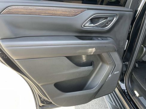 Used 2021 Chevrolet Tahoe High Country AWD/4WD image 12