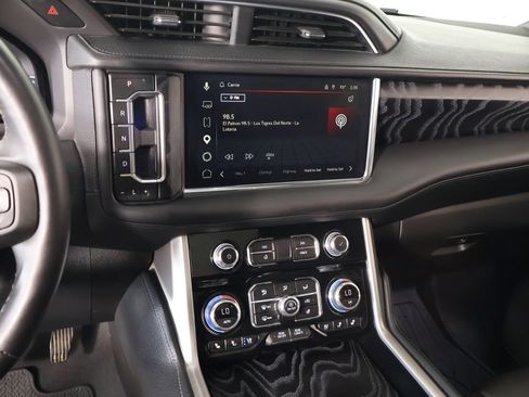 Used 2024 GMC Yukon XL Denali w/ Denali Reserve Package AWD/4WD image 5