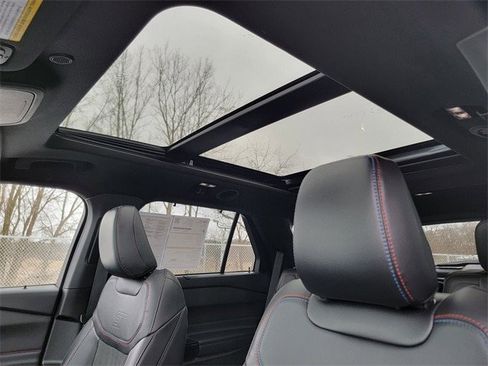 Certified 2023 Ford Explorer ST w/ Equipment Group 401A image 4