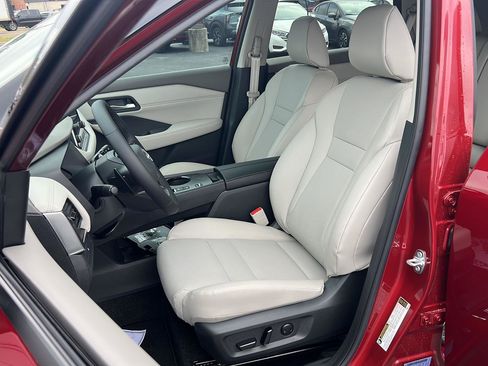 New 2026 Nissan Rogue SV image 13