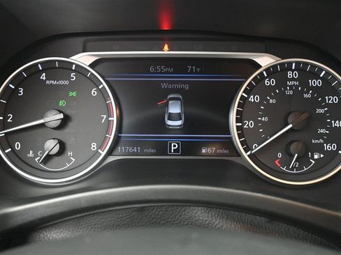 Used 2020 Nissan Sentra SR w/ Premium Package FWD image 13