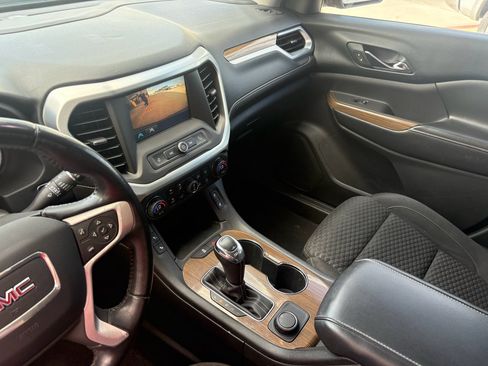 Used 2018 GMC Acadia SLE FWD image 14