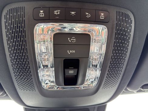 Used 2025 Mercedes-Benz GLS 450 4MATIC image 23