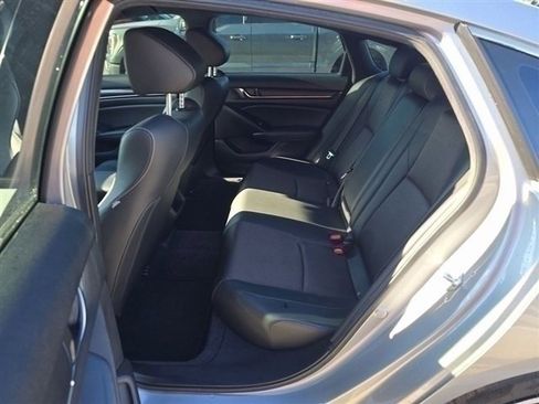 Used 2022 Honda Accord Sport image 4