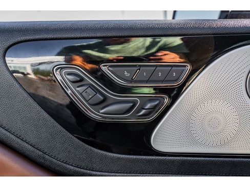 Used 2021 Lincoln Aviator Reserve w/ Equipment Group 202A image 7