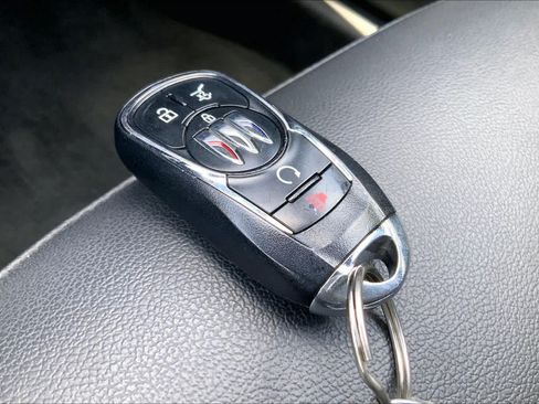 Used 2024 Buick Envista Sport Touring w/ Convenience I Package FWD image 15