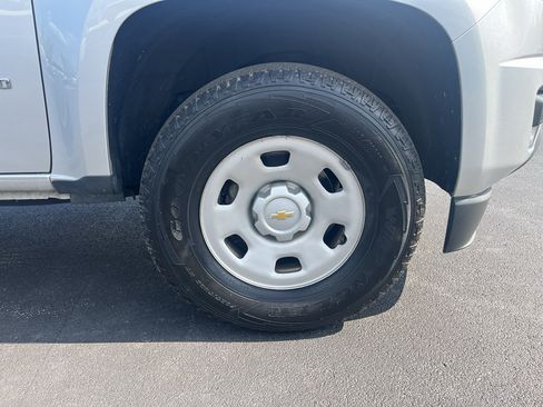 Used 2019 Chevrolet Colorado W/T w/ WT Convenience Package RWD image 11