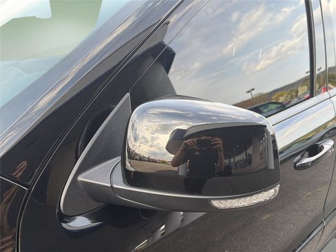 Used 2022 Dodge Durango R/T w/ Quick Order Package 22F image 33