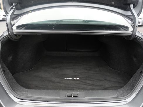 Used 2020 Nissan Sentra S image 31