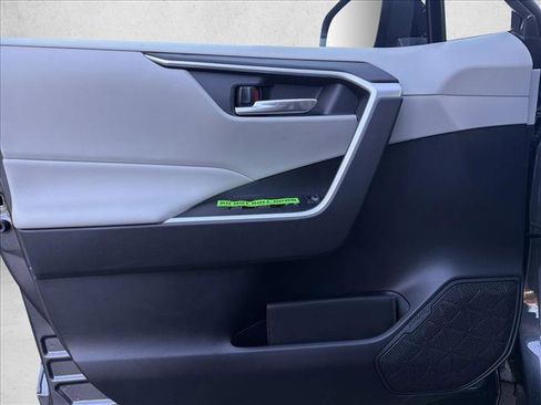 New 2025 Toyota RAV4 XLE image 10