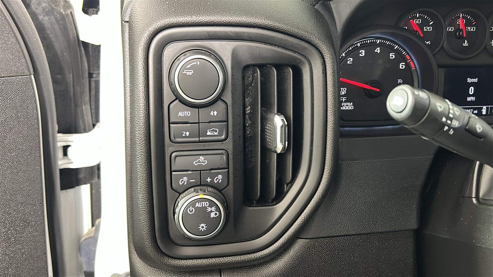 Used 2024 Chevrolet Silverado 1500 Custom AWD/4WD image 22