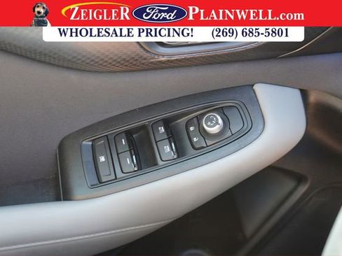 Used 2023 Subaru Outback Premium image 29