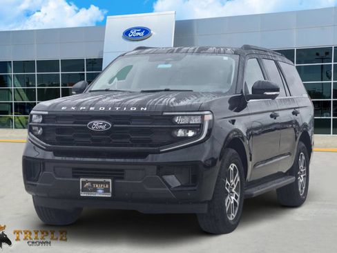 New 2026 Ford Expedition Active RWD image 2