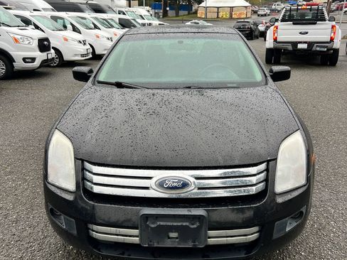 Used 2009 Ford Fusion SE image 2