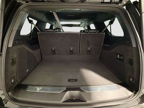 Certified 2025 Cadillac Escalade ESV Premium Luxury AWD/4WD image 23