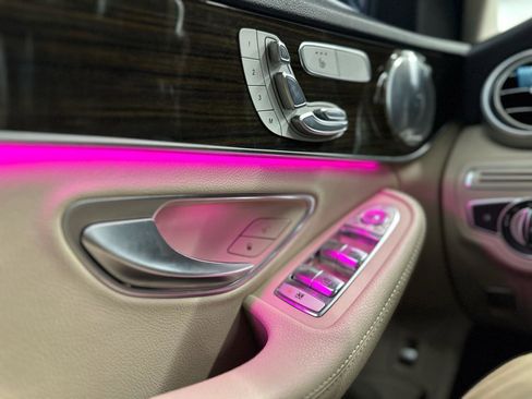 Used 2020 Mercedes-Benz C 300 Sedan w/ Premium Package image 24