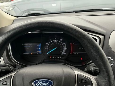 Certified 2020 Ford Fusion SE image 9