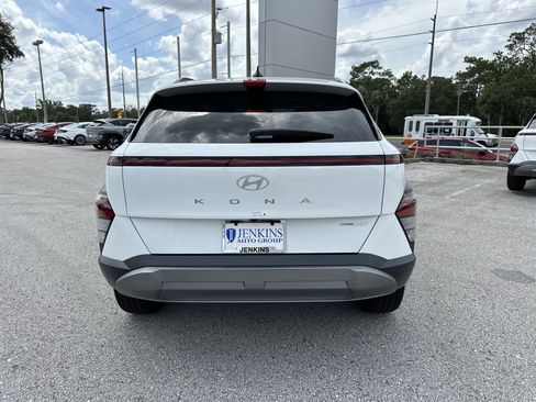 New 2026 Hyundai Kona SEL Premium image 4