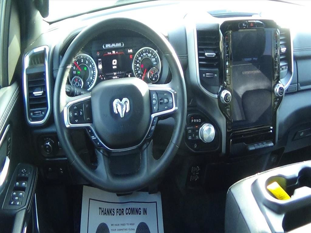 Used 2025 RAM 1500 Laramie AWD/4WD image 14