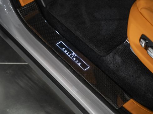 Used 2023 Rolls-Royce Cullinan Black Badge w/ Leather Finishing Pack image 27