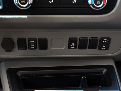 Used 2016 Nissan NV 3500 SV w/ SV Technology Package image 24