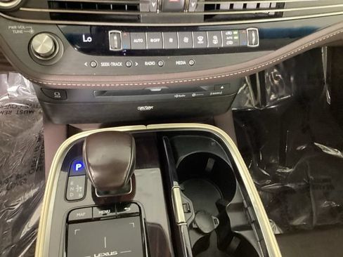 Used 2019 Lexus LS 500 AWD w/ Interior Upgrade Package image 25