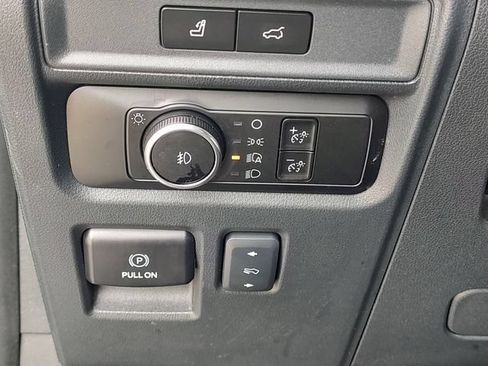 Used 2024 Ford Expedition Limited AWD/4WD image 25