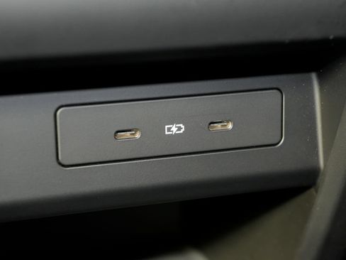 Certified 2025 Porsche Cayenne GTS AWD/4WD image 42