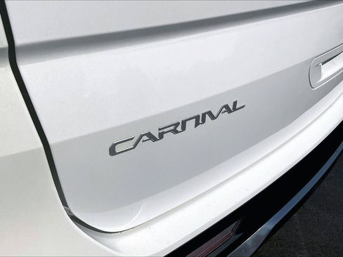 Used 2024 Kia Carnival SX Prestige FWD image 10