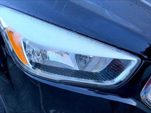 Used 2017 Ford Escape SE AWD/4WD image 25